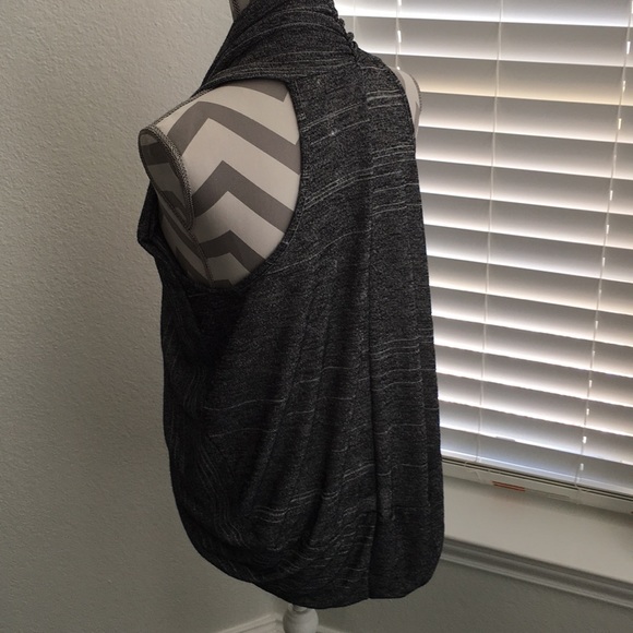 Wet seal size small sweater vest - Picture 3 of 4